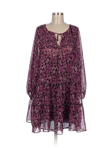 Bershka Kısa Elbise %70 İndirimli.