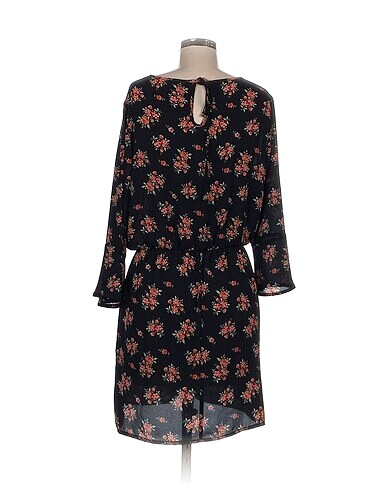 38 Beden H&M Kısa Elbise %70 İndirimli.