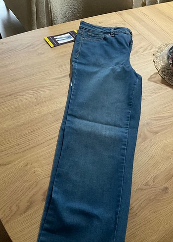 Kadın Mavi Denim Kemerli Midi Jean - Görsel 4