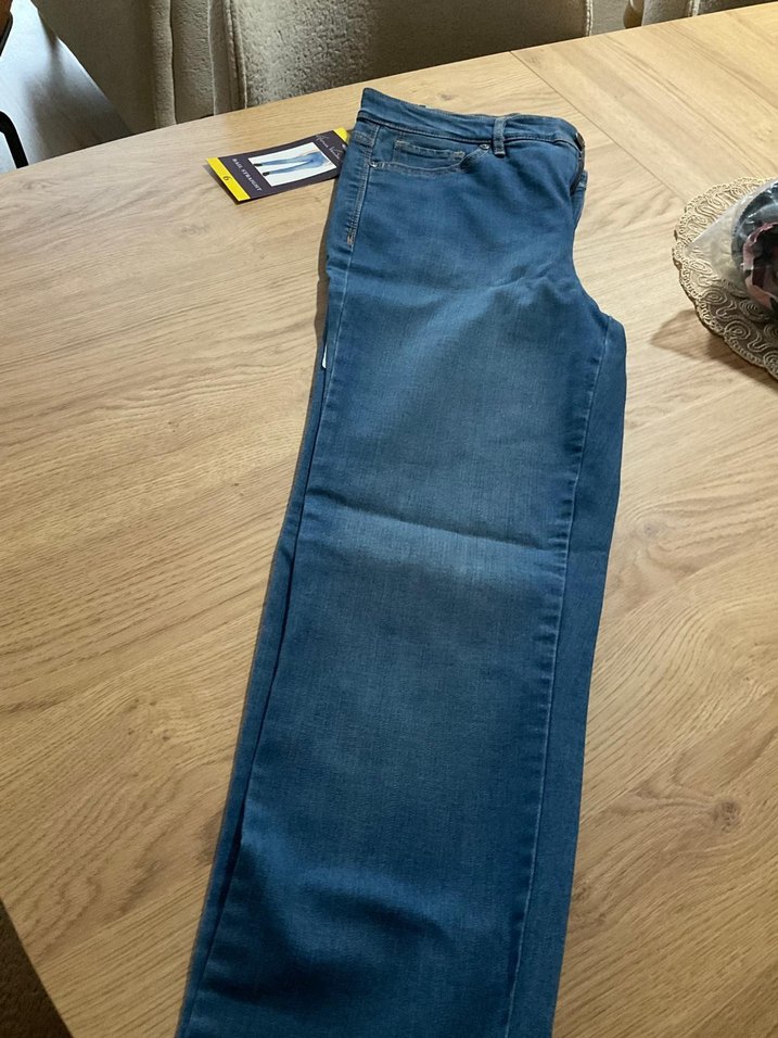 Kadın Mavi Denim Kemerli Midi Jean - Görsel 4
