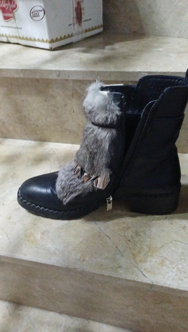 siyah Deri Tüylü Blok Topuklu Kadın Bot - Görsel 3