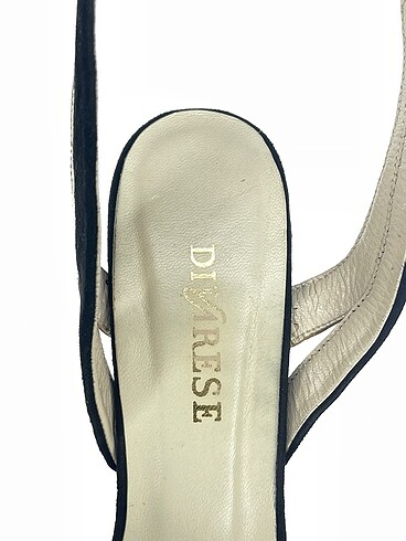 36 Beden siyah Renk Divarese Platform %70 İndirimli.