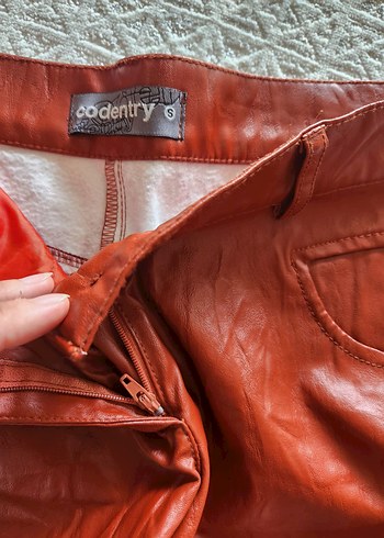 Codentry Kahverengi Deri Mini Şort
