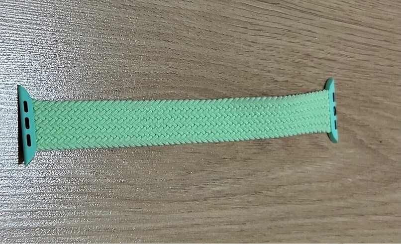 Renkli Apple Watch kordonları