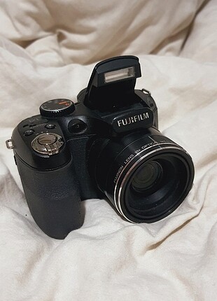 Fujifilm Yarı Profesyonel Fotoğraf Makinesi 