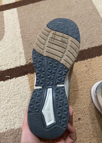 Bej Gri Bağcıklı Kadın Dolgu Topuk Spor Ayakkabı - Görsel 3