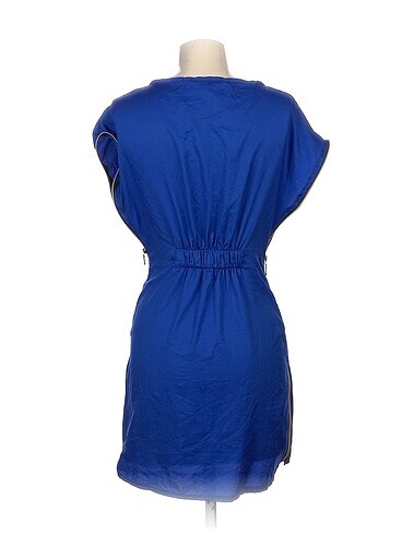 38 Beden PreLoved Kısa Elbise %70 İndirimli.