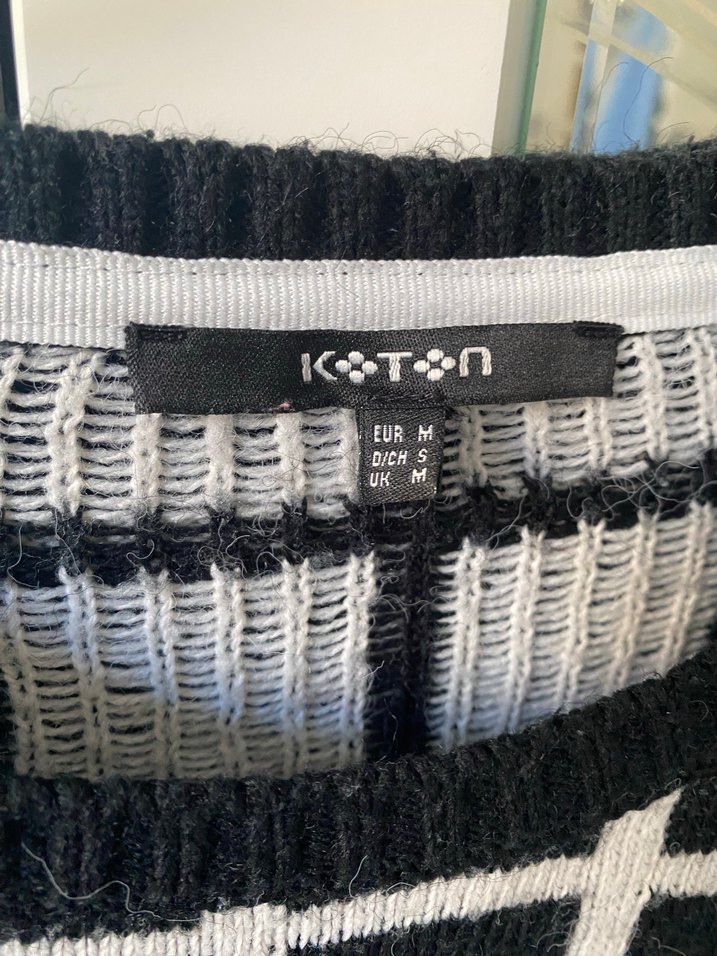 Siyah Beyaz Kareli Örgü Kadın Kazak - Görsel 2