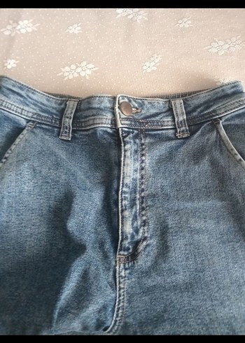 Geniş Kesim Kemerli Midi Kot Pantolon - Görsel 3