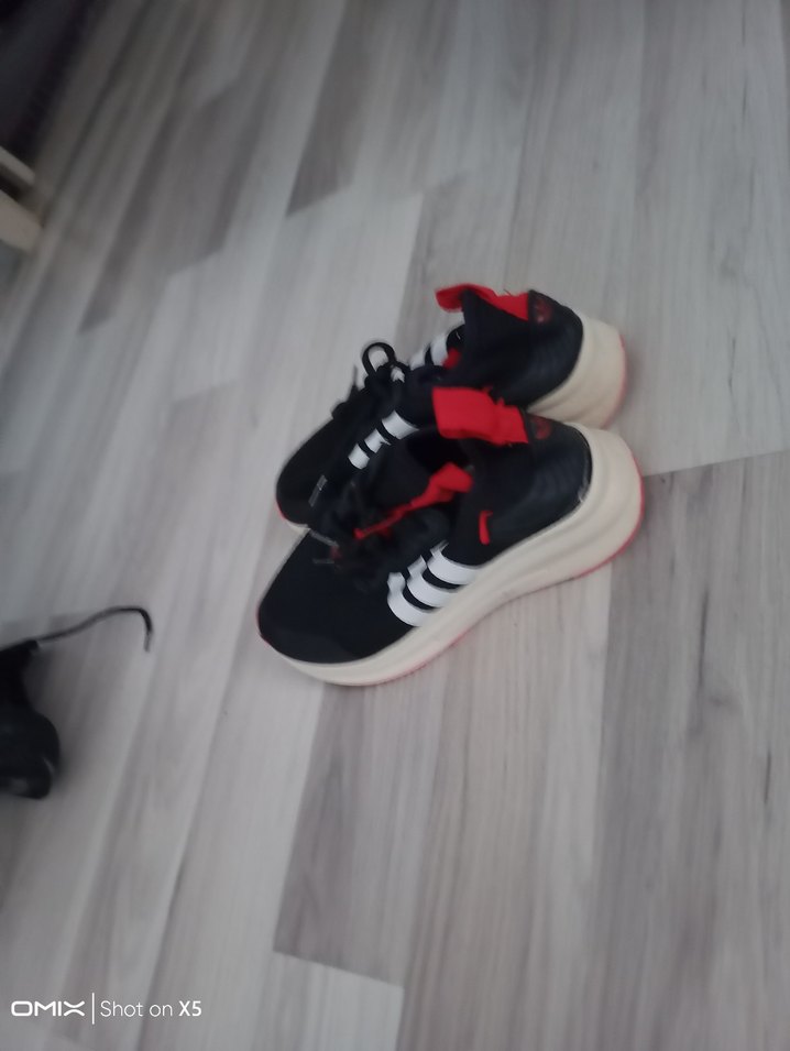 Siyah Bağcıklı Kadın Spor Ayakkabı - Görsel 3