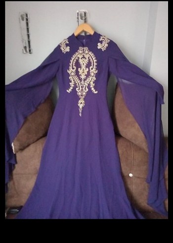 Uzun Kollu Mor İşlemeli Uzun Abiye Elbise - Görsel 3