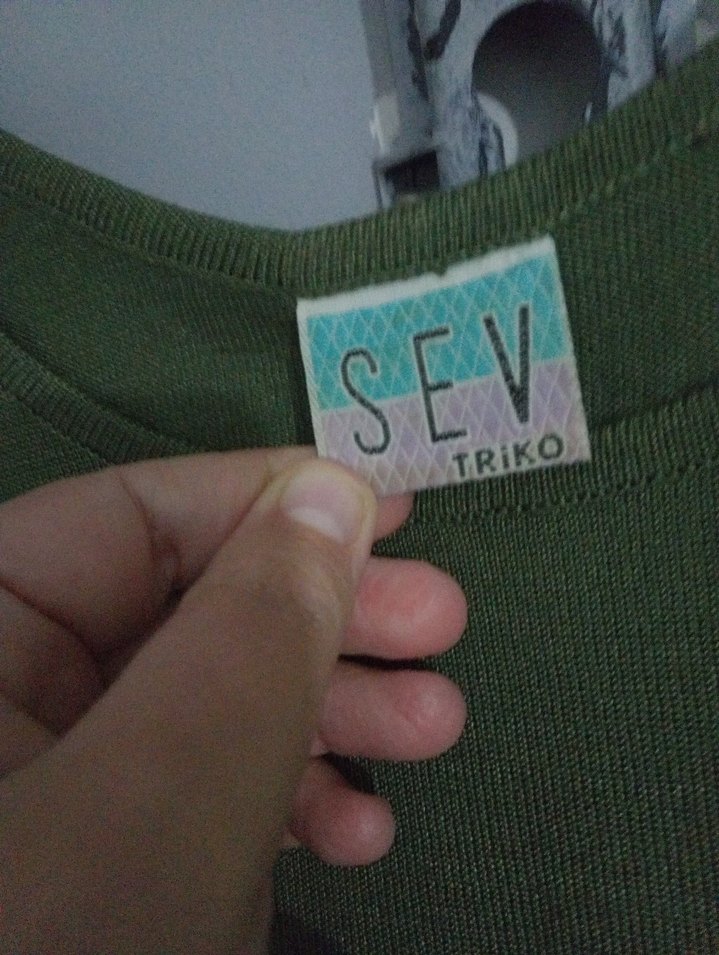 Yeşil V Yaka Kadın Atlet - Görsel 3