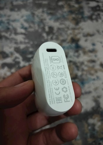 Beyaz Kablosuz Kulaklık Kutusu - Görsel 2