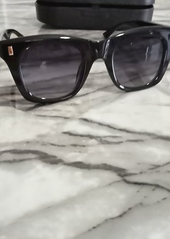 Klasik Siyah Tokalı Kadın Güneş Gözlüğü - Görsel 2