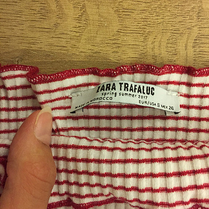 s Beden Zara omzu açık tshirt