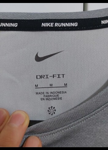 m Beden Nike dri fit orijinal 