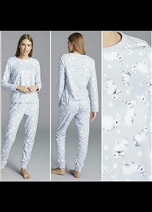 Bir pijama tk bir alt