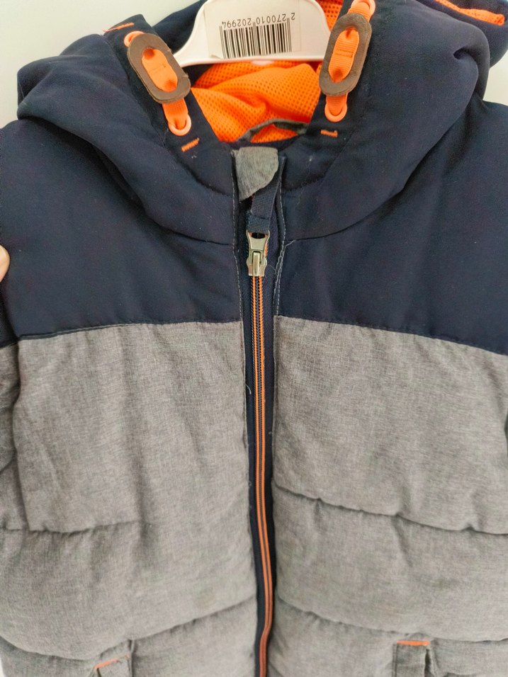 Erkek Çocuk Kapüşonlu Gri Şişme Yelek - Görsel 2