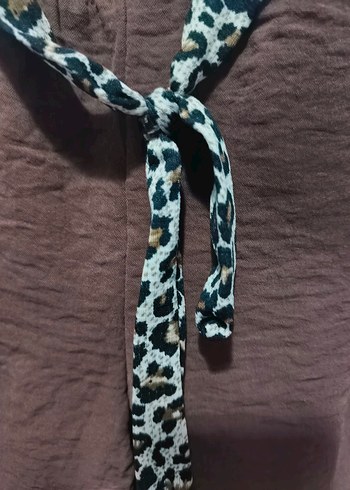 Kahverengi Kemerli Mini Keten Şort - Görsel 3