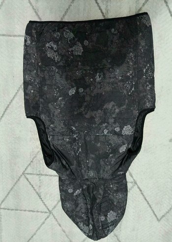 Kadın Kamuflaj Desenli Kapüşonlu Yelek - Görsel 3