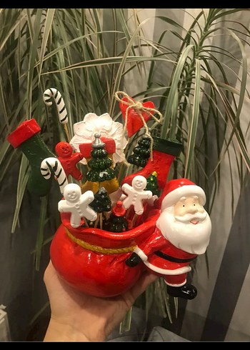 Renkli Noel Baba ve Figür Dekorasyonu