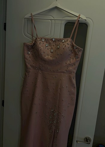 Pembe askılı taşlı abiye elbise - Görsel 5