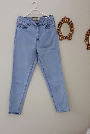 Mom Jean