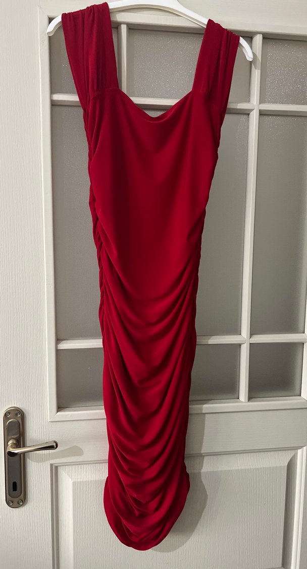 Kırmızı Drapeli Uzun Abiye Elbise - Görsel 3