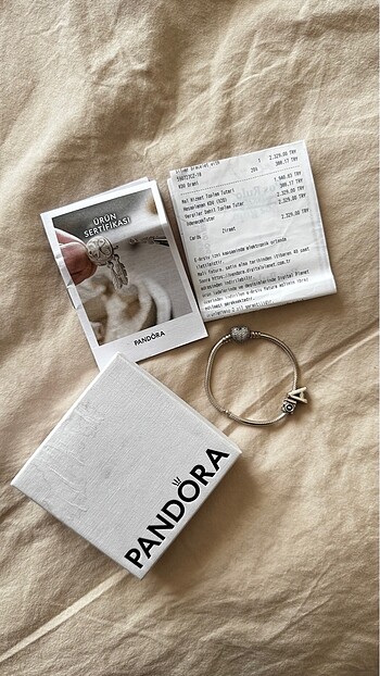 Pandora Moments Pâve