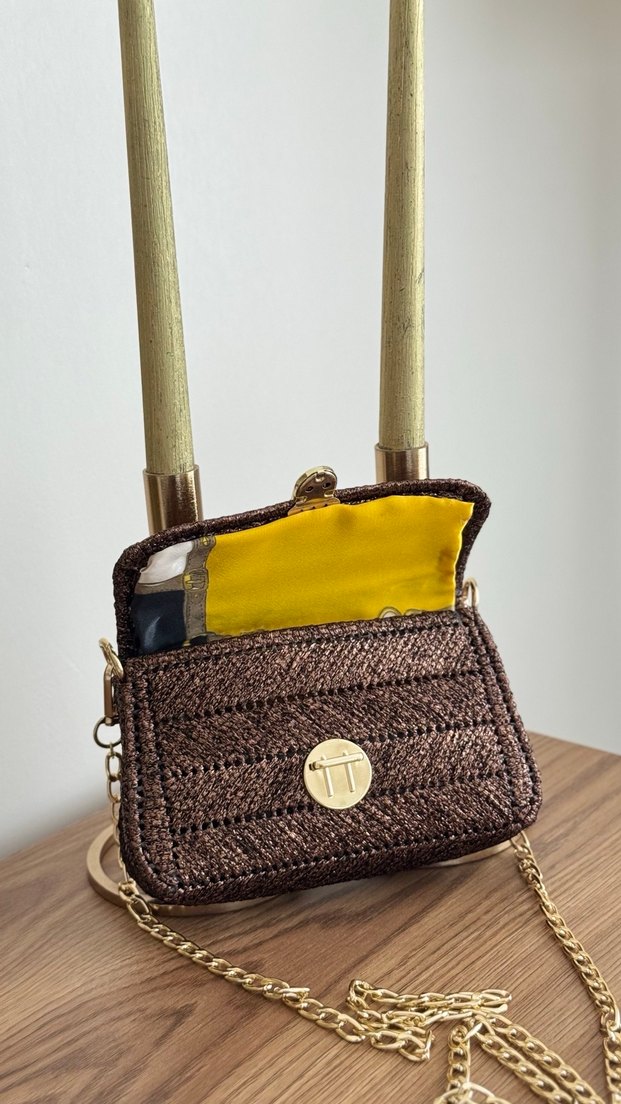 Handmade Zincir Detaylı Parlak Örgü Kadın Çanta - Görsel 5