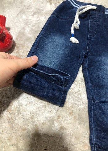 Erkek Çocuk Rahat Kesim Mavi Kot Pantolon - Görsel 4