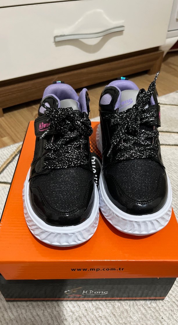 Mor Yılan Desenli Kız Çocuk Spor Ayakkabı - Görsel 2