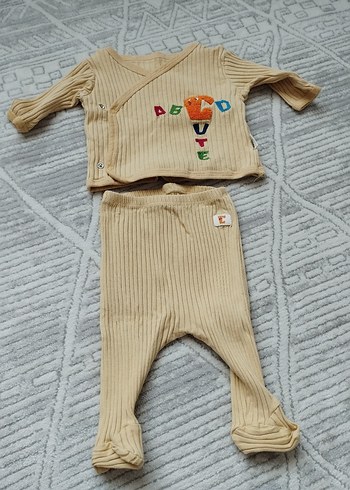 Uzun Kollu Kahverengi Örgü Bebek Takımı