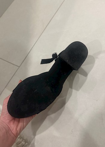 Pull and Bear Siyah Tokalı Kadın Topuklu Sandalet pull&bear