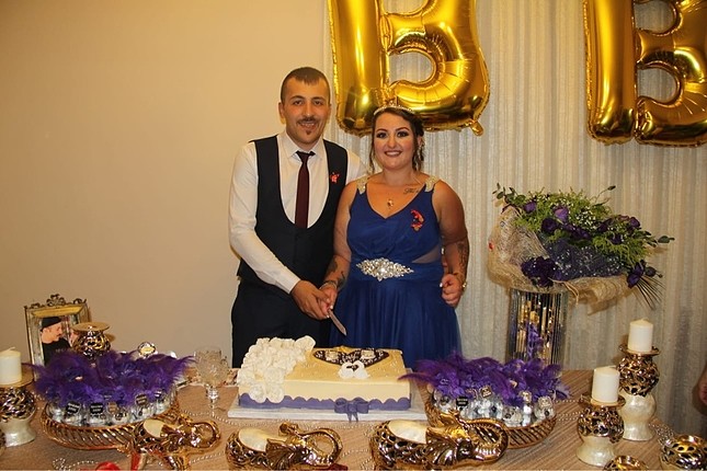 Mavi nişan elbisesi