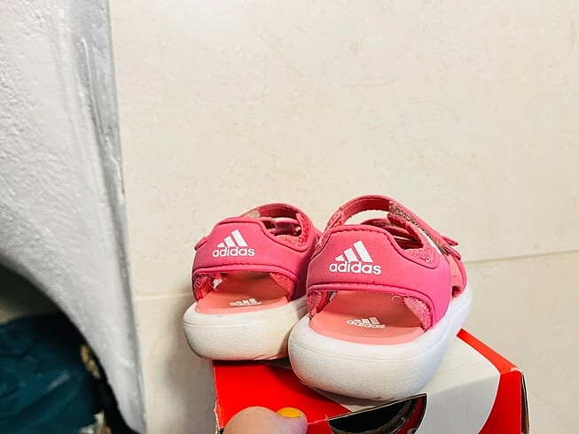21 Beden pembe Renk Adidas water sandalet