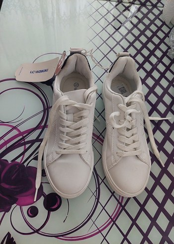LC Waikiki Beyaz Minimal Sneaker