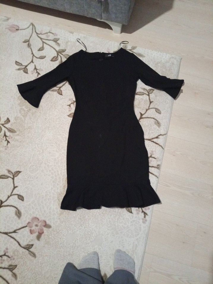 Siyah Uzun Kollu Fırfırlı Kadın Elbise - Görsel 3