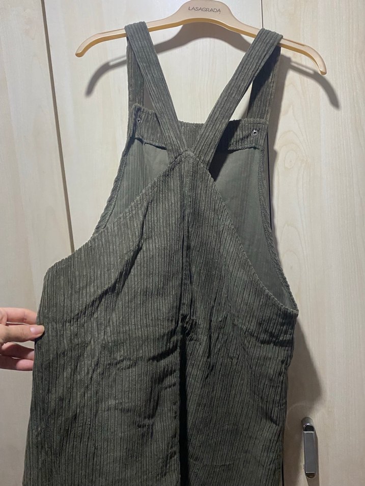 Haki Kadife Düğmeli Midi Askılı Tulum - Görsel 4