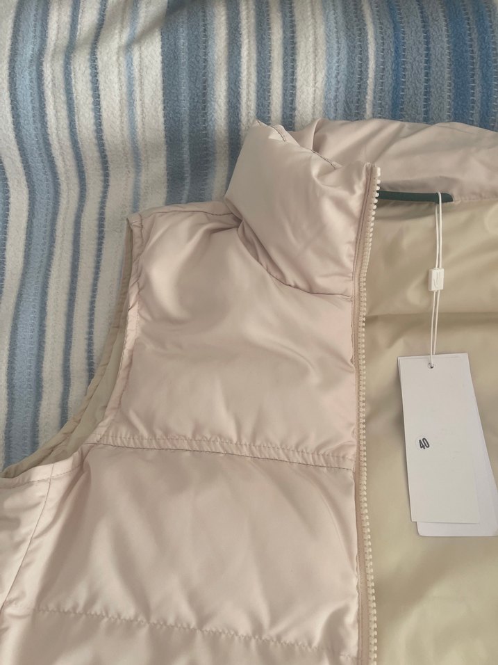 Beyaz Yumuşak Kumaşlı Fermuarlı Kadın Yelek - Görsel 4