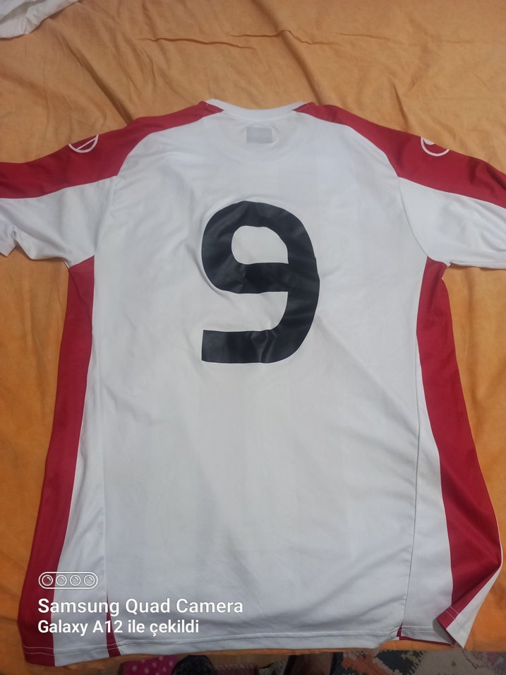 Kırmızı Beyaz kartal spor - Görsel 2