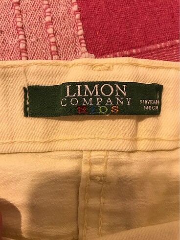 9 Yaş Beden sarı Renk Limon jean şort