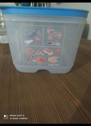 Tupperware Tupperware buzluk kabı 4,4 lt