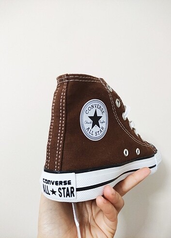 Converse Converse ayakkabi siyah ve Beyaz kırmızı 36-40 numaralar mevcutt