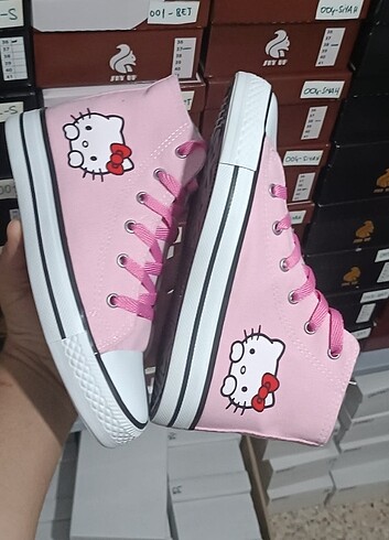 33 Beden siyah Renk 31-40 arası Converse