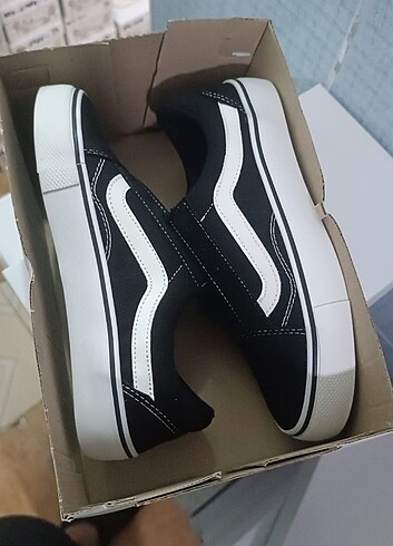 Vans 31-32-33 arası var dükkan kapatıyoruz son ürünler #vans