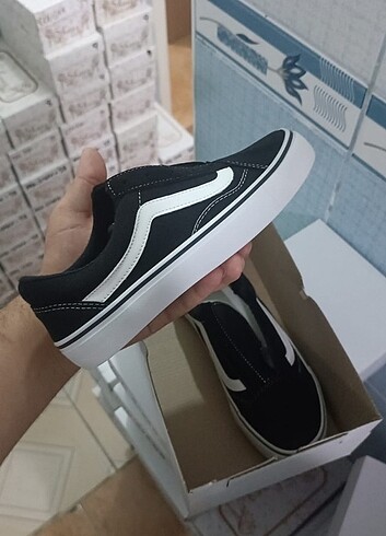 31 Beden 31-32-33 arası var dükkan kapatıyoruz son ürünler #vans