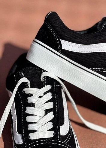 31 Beden siyah Renk 31-32-33 arası var dükkan kapatıyoruz son ürünler #vans
