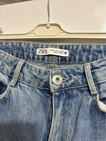 34 Beden mavi Renk Zara jean