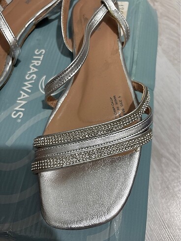 Deichmann Gümüş taşlı sandalet